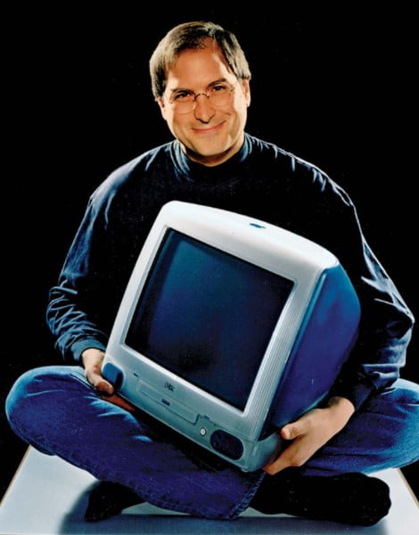 Jobs İMac ile birlikte çekilen fotoğrafı. 1998.