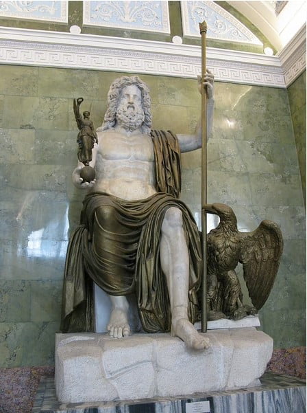 Olimpiya Hermitage müzesindeki Zeus Heykeli kopyası