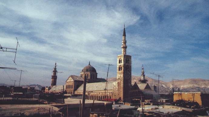 Great Mosque of Damascus Şam Ulu Camii, Halife I. Velid tarafından Emevi başkentinde 8. yüzyılda inşa edilen, hayatta kalan en eski taş cami