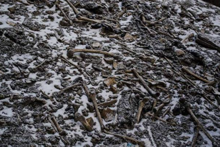 İskelet Gölü'ndeki insan kalıntıları