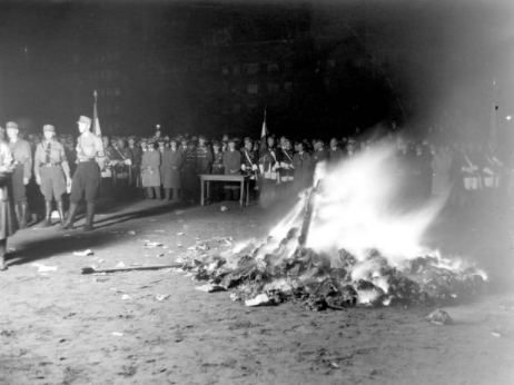 aziler kitapları yakıyor, Berlin, 1933