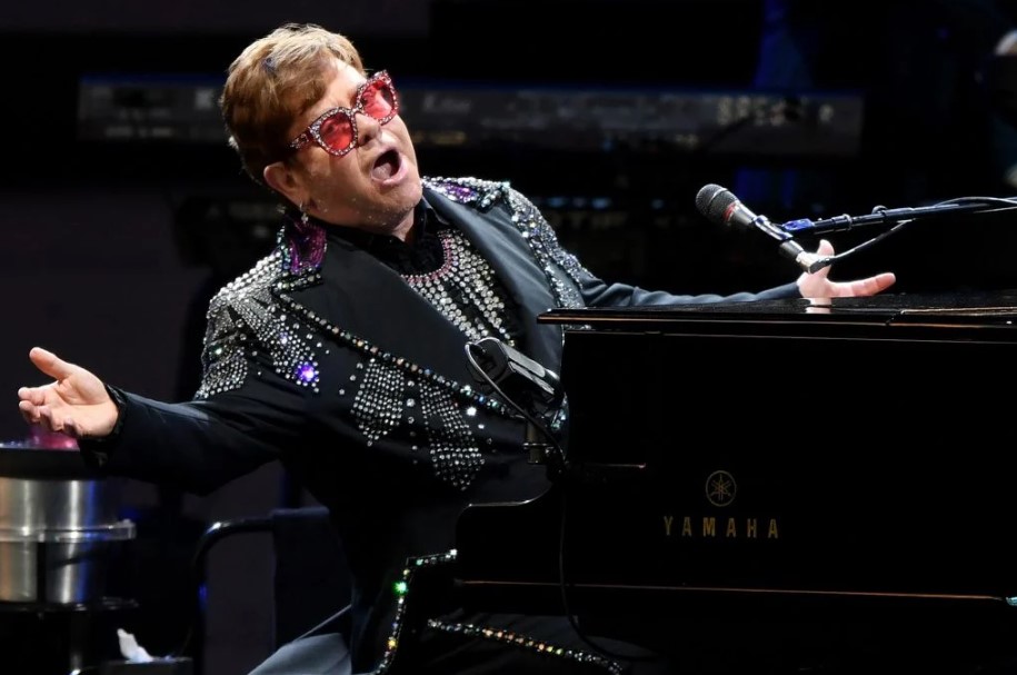 Elton John Kimdir?
