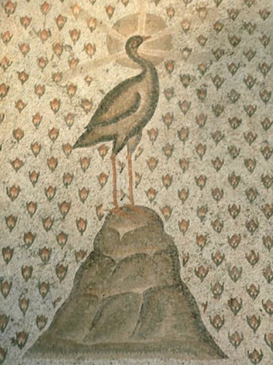 Anka Kuşu ve Güller Kaldırım mozaiği (mermer ve kireçtaşı), MS 3. yüzyılın 2. yarısı. Antakya'nın bir banliyösü olan Daphne'den (Antakya günümüzde Türkiye sınırları içinde)