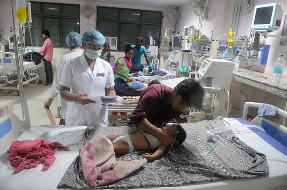 Hindistan'da Gizemli Hastalık Düzinelerce Çocuğun ÖIdūrdü