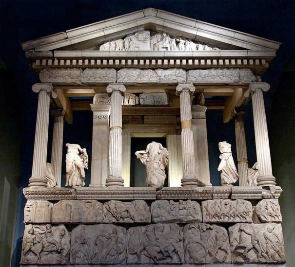 Yağmacılar Antalya'da 2500 Yıllık Likya Kaya Mezarlarını Patlattı