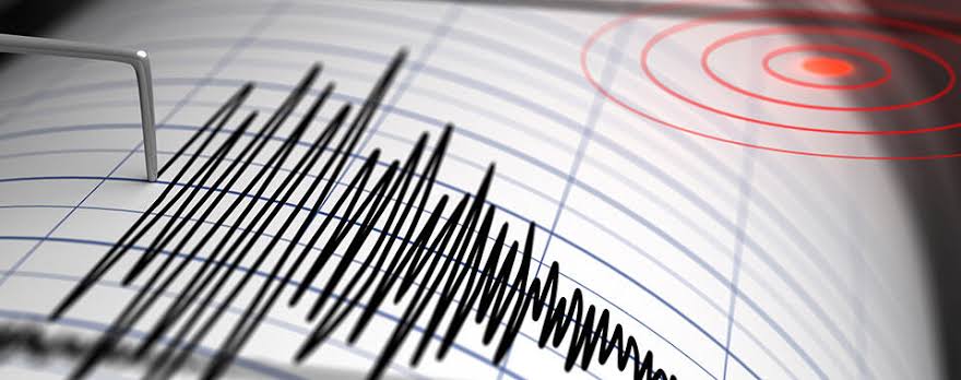 Kahramanmaraş'ta 7.4 büyüklüğünde deprem oldu. 